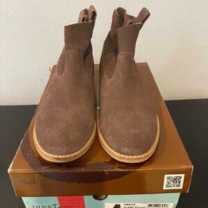 Dina True plane to see dark brown suede booties